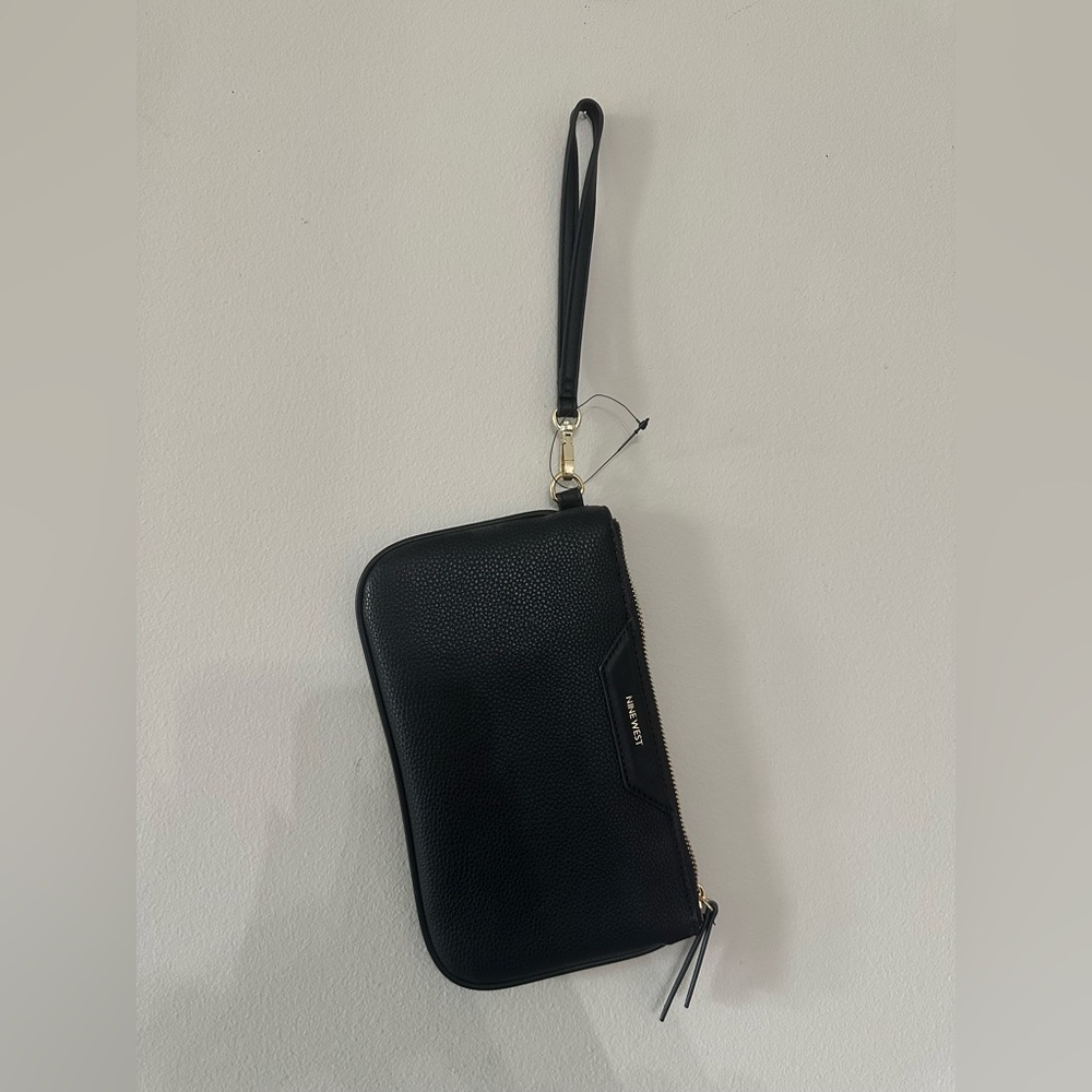 NINE WEST WRISTLET